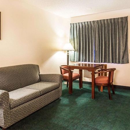 Econolodge Everett Εξωτερικό φωτογραφία